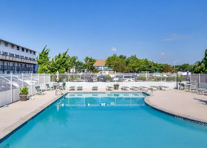 Steps To Pool & Ocean Beach! Water-view Gem Ocean City