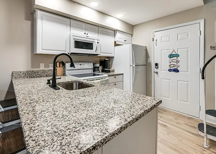 Steps To Pool & Ocean Beach! Water-view Gem Holiday home