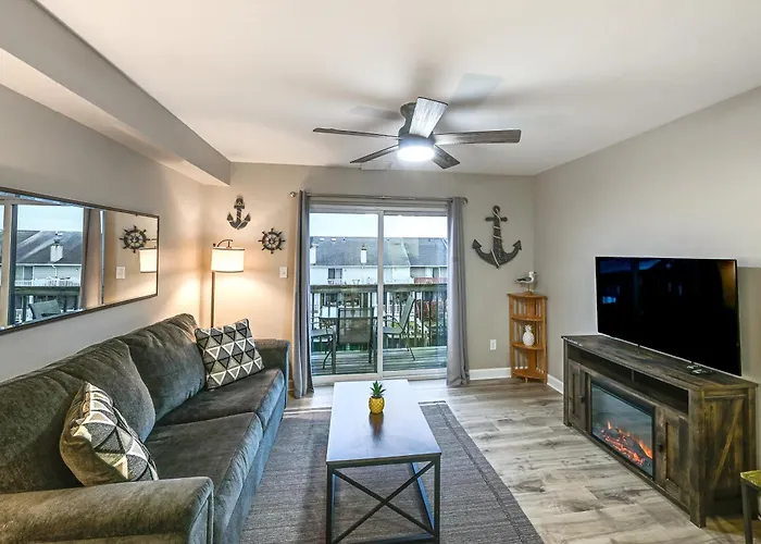 Holiday home Steps To Pool & Ocean Beach! Water-view Gem Ocean City