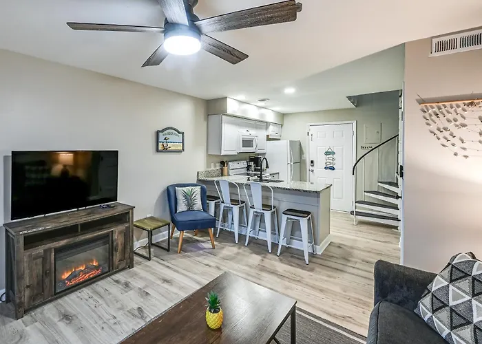 Steps To Pool & Ocean Beach! Water-view Gem Holiday home Ocean City